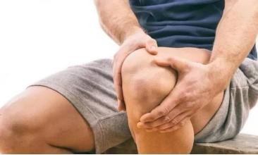 膝关节疼痛滑膜炎的病因及治疗,膝盖滑膜炎积液膝关节疼痛肿胀