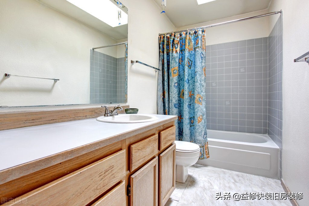 卫生间集成吊顶是吊顶师傅做吗,卫生间蜂窝板吊顶与集成吊顶