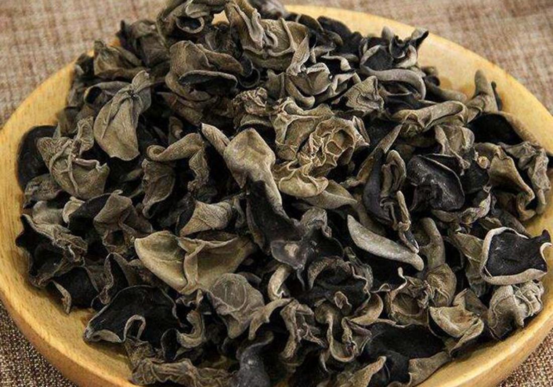 黑木耳露地栽培菌袋培养图片,黑木耳菌袋制作