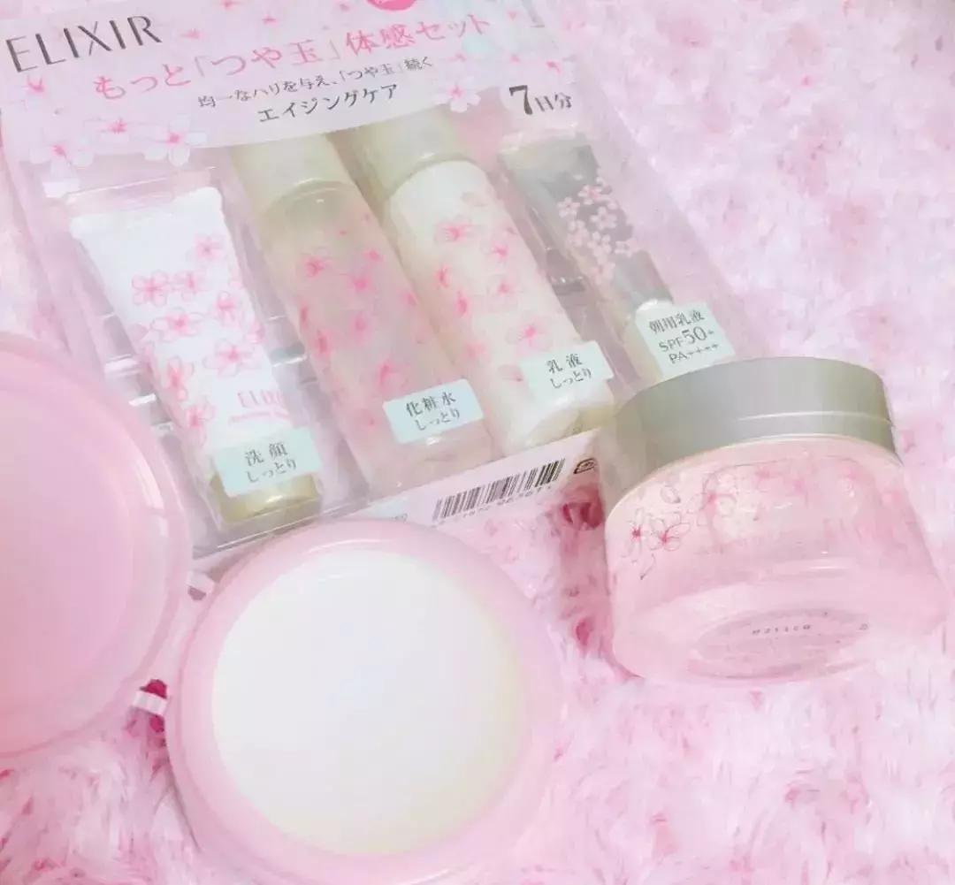 没有一个女孩，逃得过「樱花限定」四个字