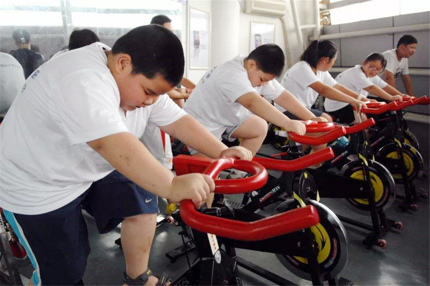 骨骼线闭合是否代表发育停止生长,孩子骨骺线闭合还能长高吗