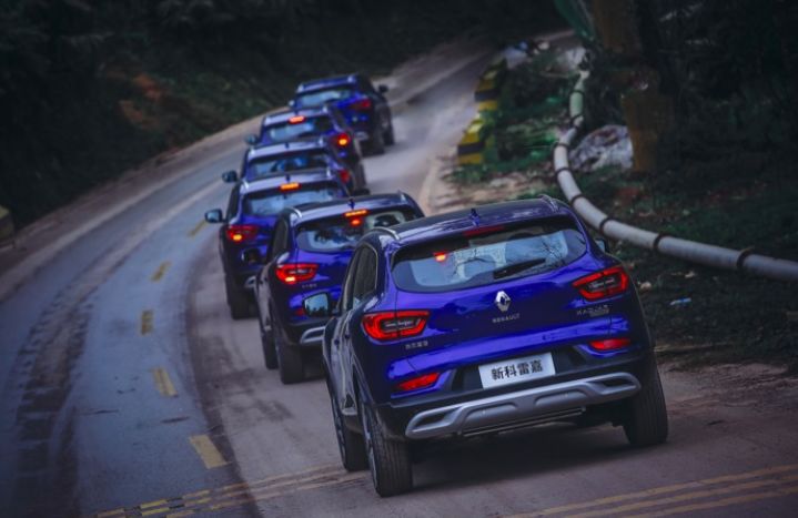 试驾全新雷诺科雷嘉四驱视频,科雷嘉年轻时的盛世容颜