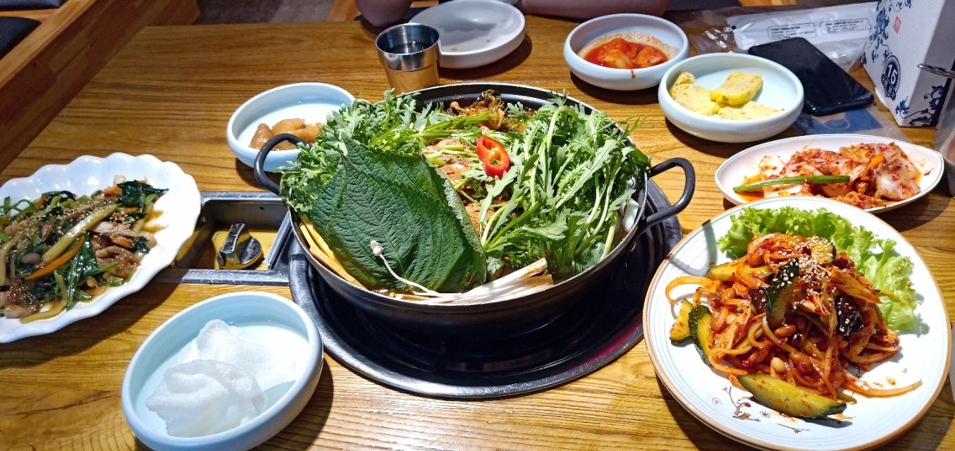 情侣旅游消费低攻略,鞍山消费低的周边景点