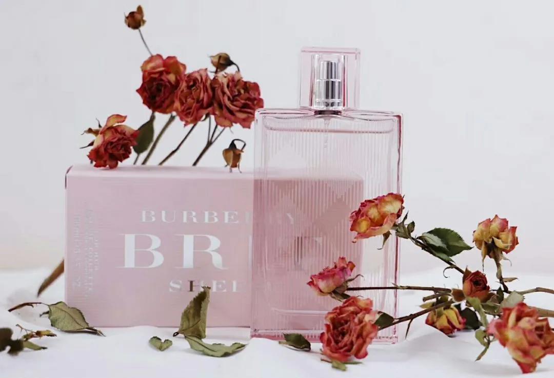 burberry巴宝莉2018专柜,英国巴宝莉burberry红粉恋歌香水