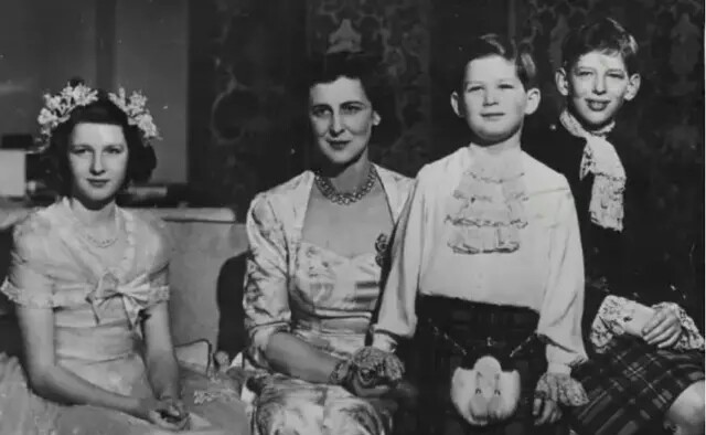 玛丽娜公主英国婚礼,英国王室玛丽娜