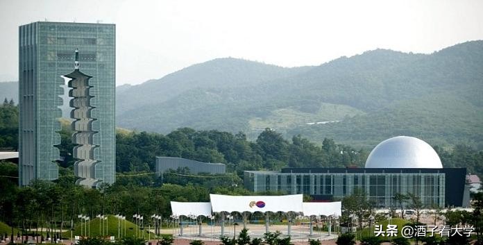 韩国工科实力最强的大学之一！教学质量和学习环境相得益彰