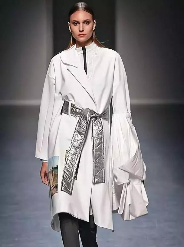 国潮这回对味儿了,不看logo还以为是巴黎世家!