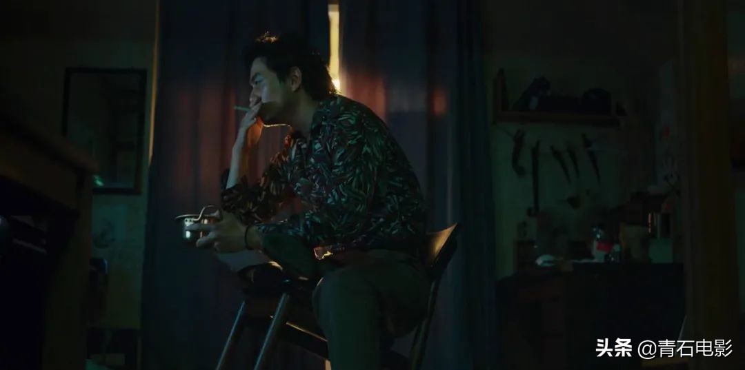 连续4天上榜，比《王国》尺度还大，不愧是一集30亿韩元的韩剧