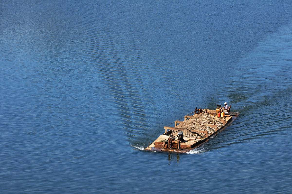 为什么沙漠的沙子不能用来建筑,沙漠的沙和建筑用沙有什么区别