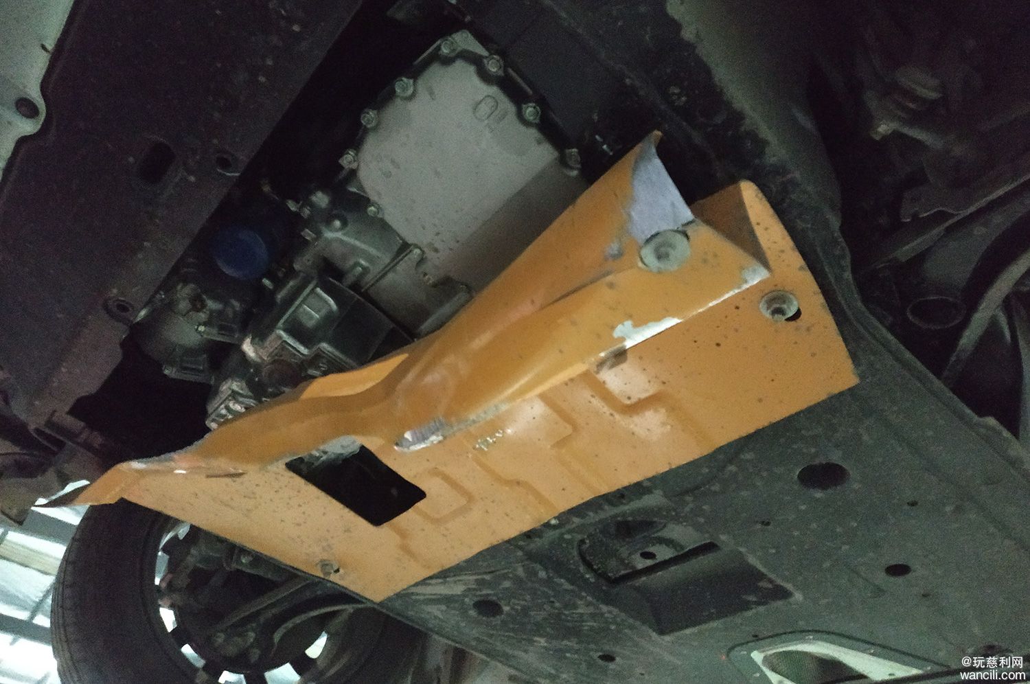 思域底盘轻轻被挂了,本田思域神车被交警拦下