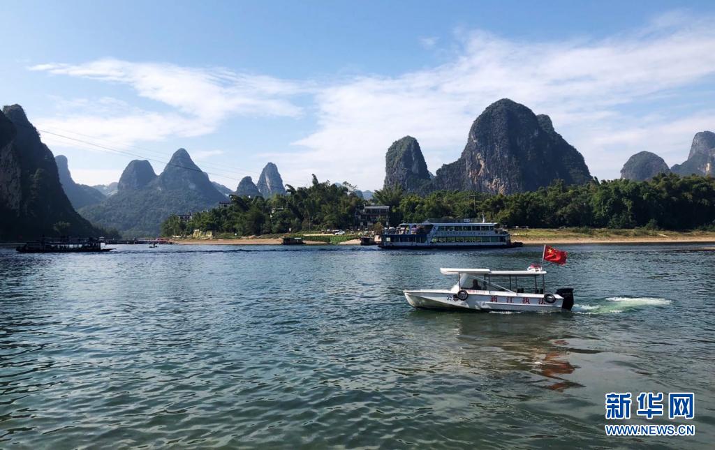 百年恰是风华正茂——致敬中国*产党共**成立100周年