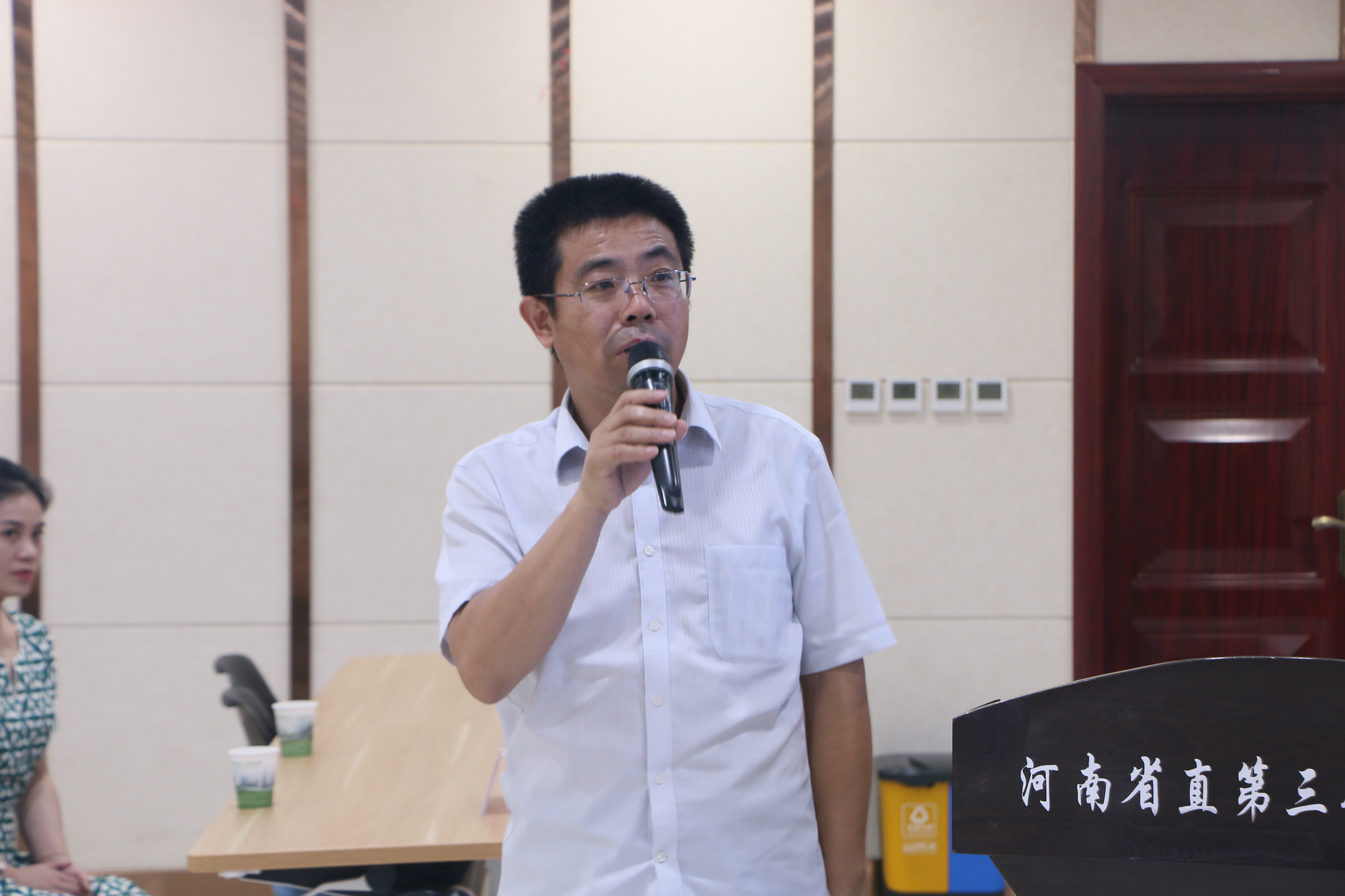 狮王争霸谁与争锋,谁与争锋群雄争霸