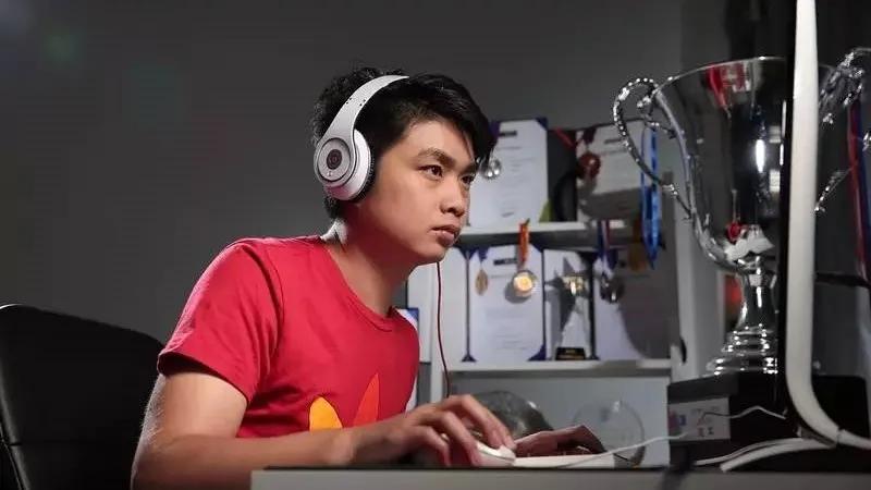 电竞版图大缩水,王思聪再度联手人皇Sky布局电竞教育