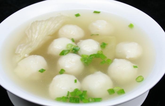 酥脆鲜甜咬下去满满都是墨鱼丸,墨鱼丸怎么炸才能做到外酥里嫩