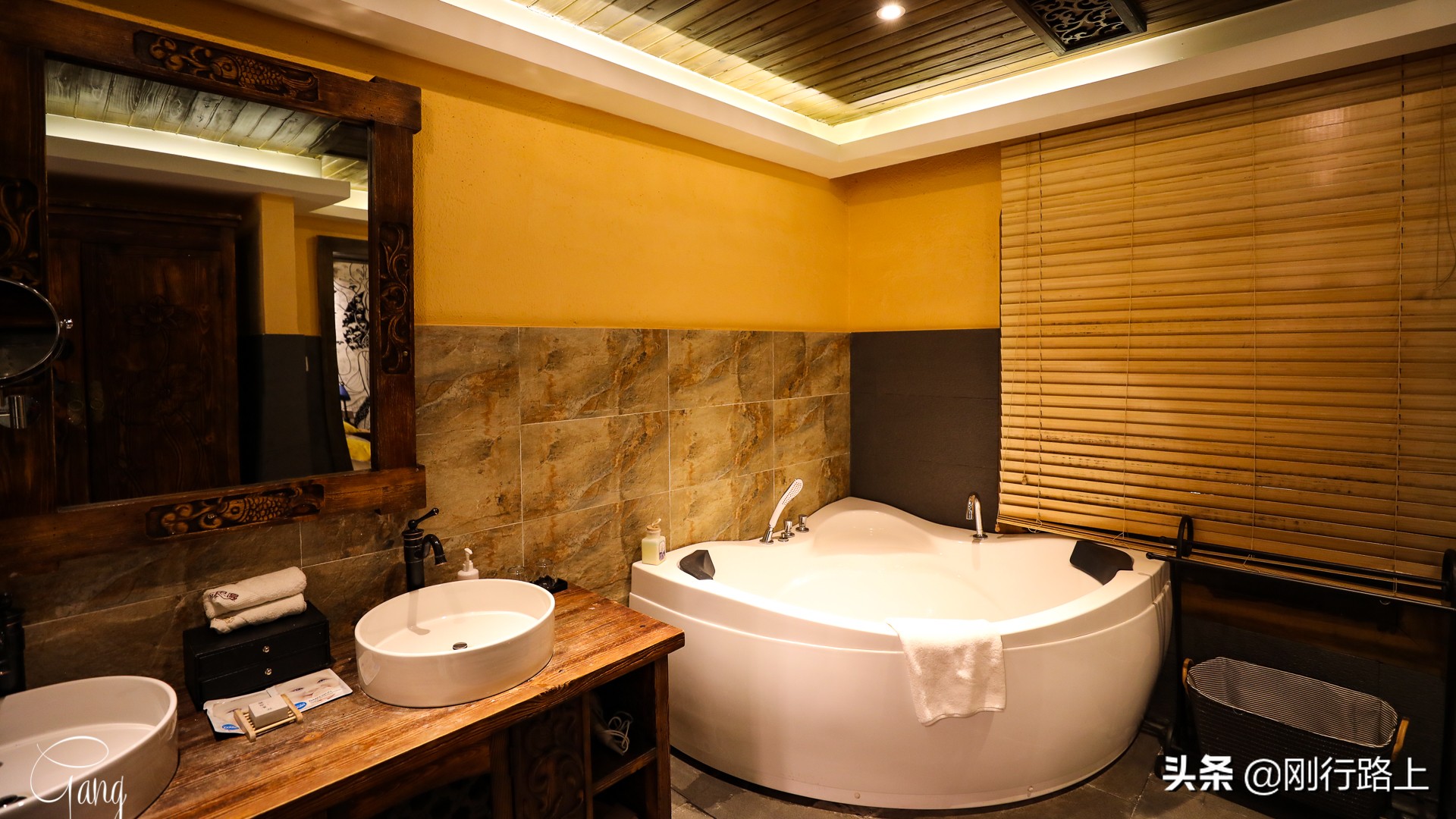 丽江束河古镇和青桃客栈,云南丽江住束河古镇攻略