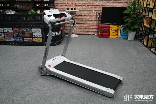 2000元左右跑步机哪个性价比高,2000左右可以看电视的跑步机推荐
