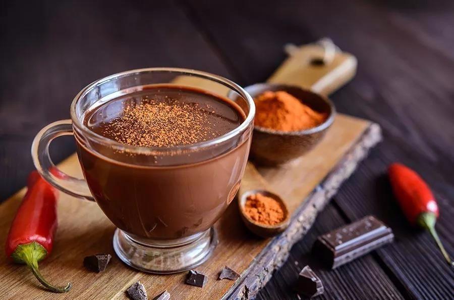 巧克力被赋予了甜蜜与爱的寓意,巧克力是什么神仙食物