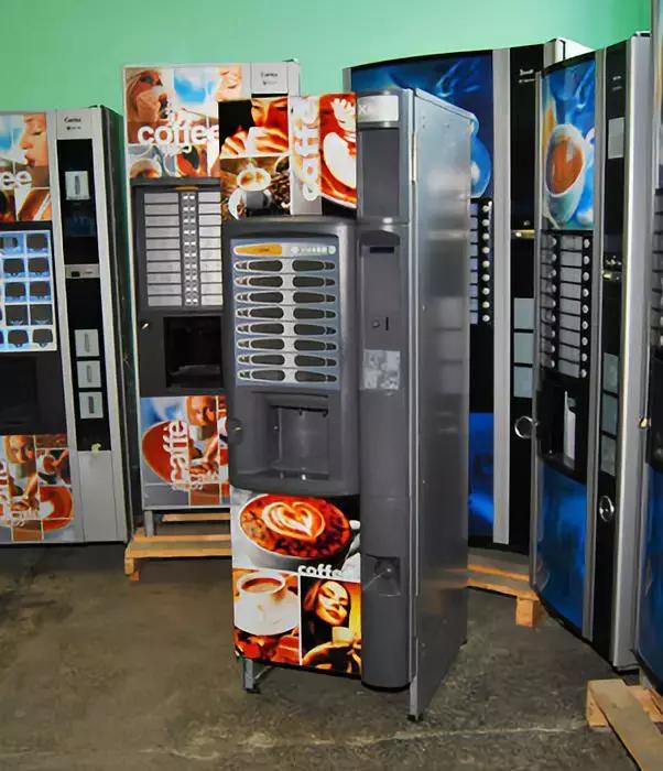 瑞幸咖啡和星巴克经营模式对比,开一家瑞幸咖啡店花了多少钱