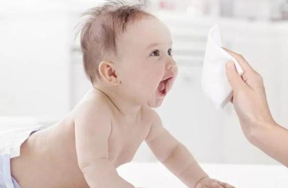 我在拼多多买了宝宝湿巾，和在淘宝上买一样，但价格便宜近一倍