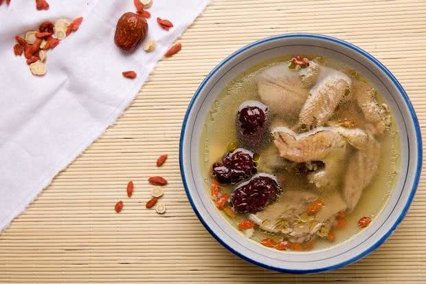 宝宝体虚出汗怎么食疗,身体这些部位出汗是大病