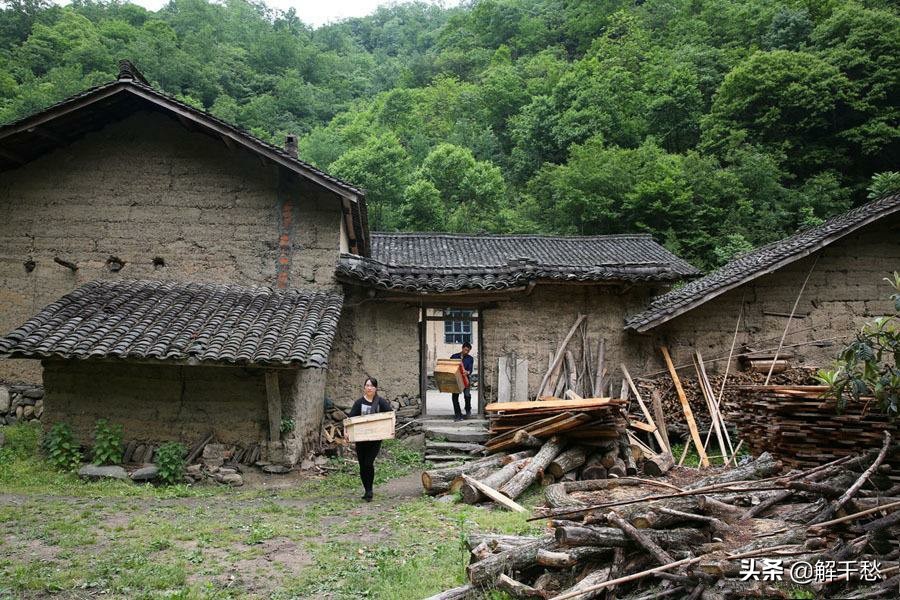 生活处处需要钱但没钱真的不行,生活离不开钱没钱寸步难行