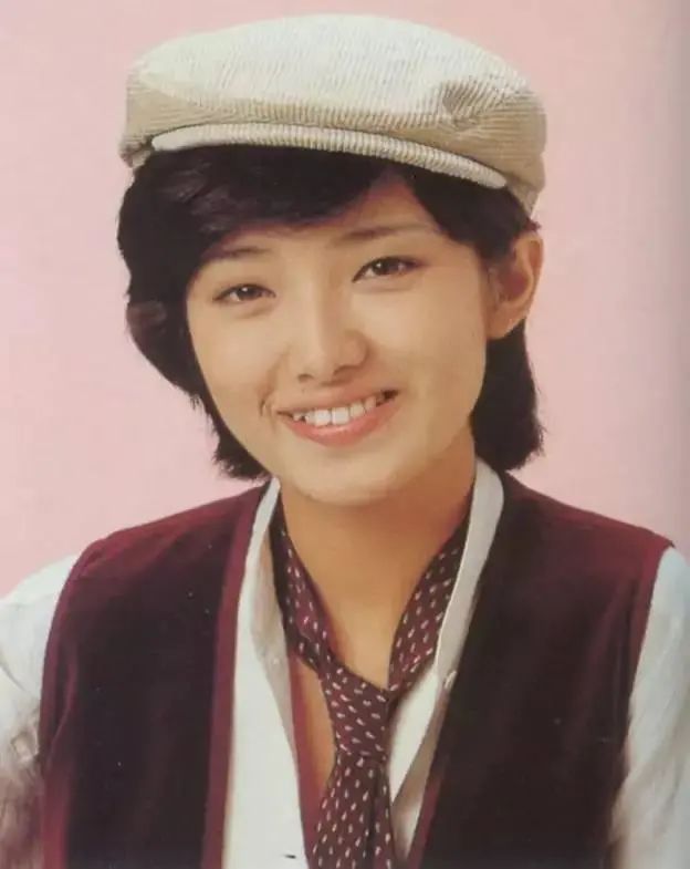 山口百惠的老年状态,60岁的山口百惠是否美丽依旧