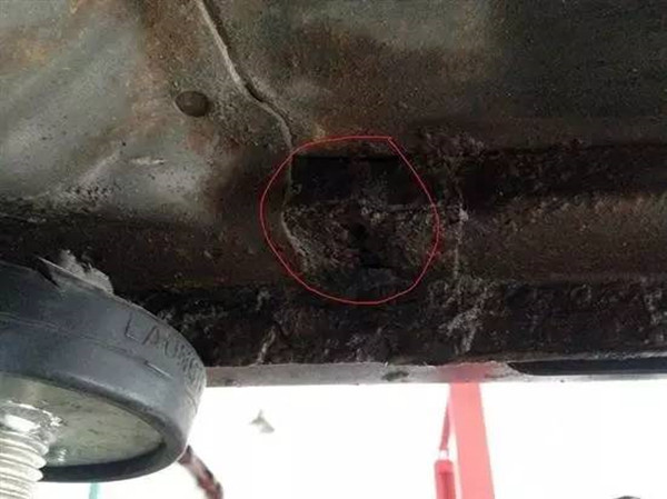 发动机护板和底盘装甲有必要装吗,新车有必要装发动机底盘护板嘛