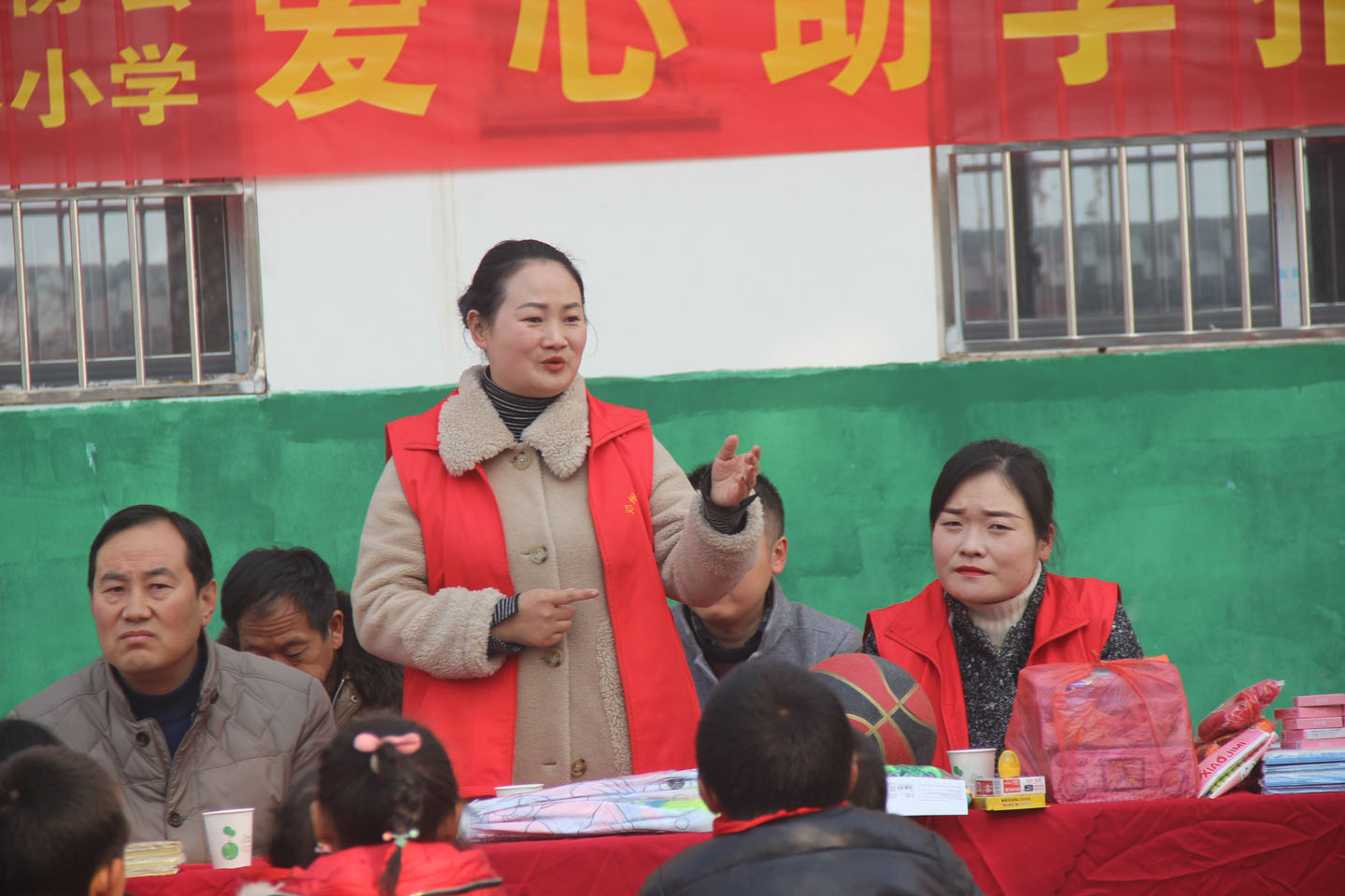 南阳市爱心助学,邓州市小草义工队