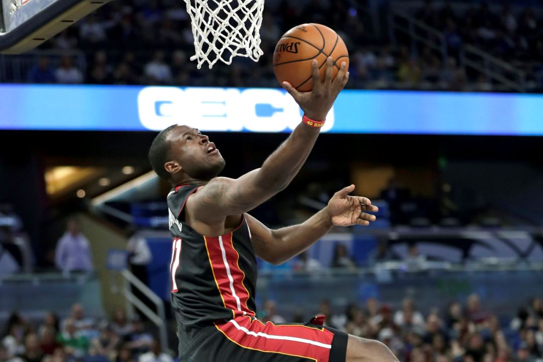 湖人签约维特斯jr,湖人签约维特斯多少钱