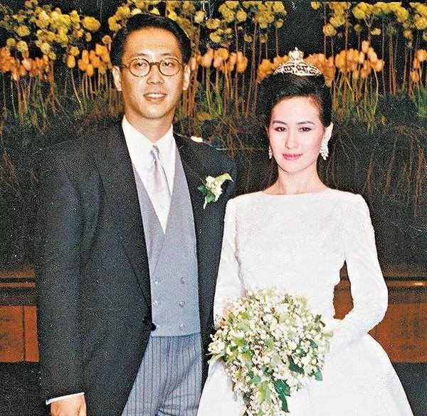 赌王何鸿燊现在家庭情况,香港赌王何鸿燊的二太太及子女