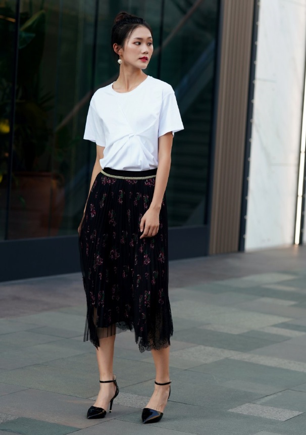 绑带鞋要凉凉了,这双“烟斗鞋”成潮人新宠,搭配纱裙又酷又仙