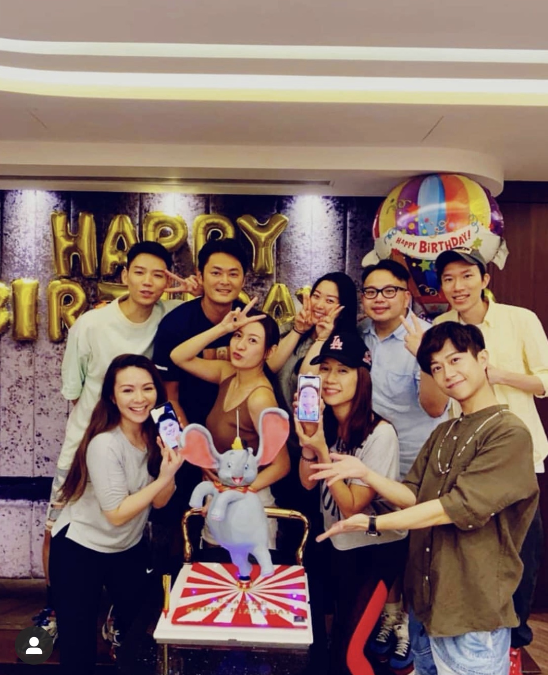 萧润邦为江若琳庆32岁生日亲手设计手表，逆市中新店开张喜事不断