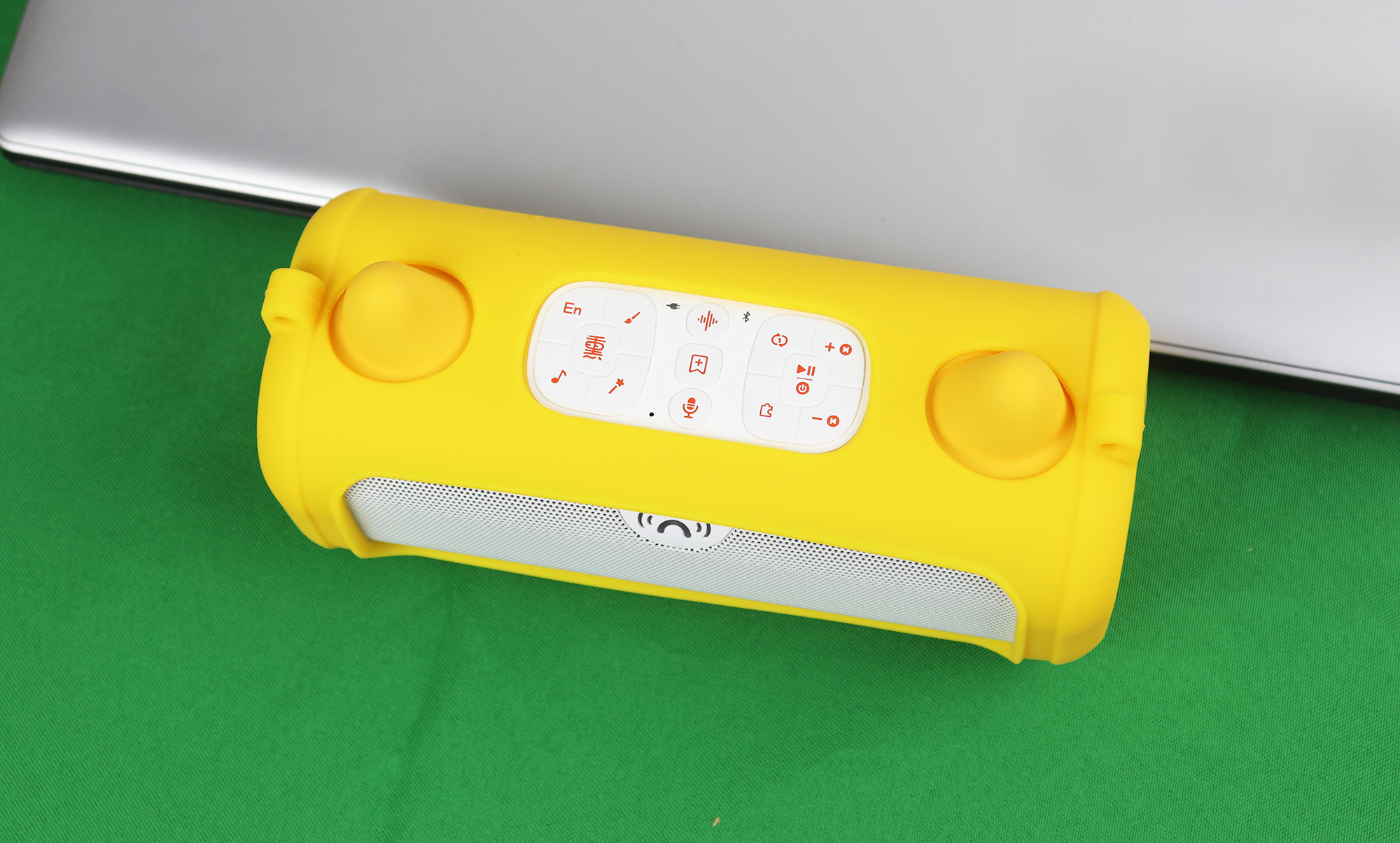 它不单单是儿童熏教机,它还是你一家大小的音箱牛