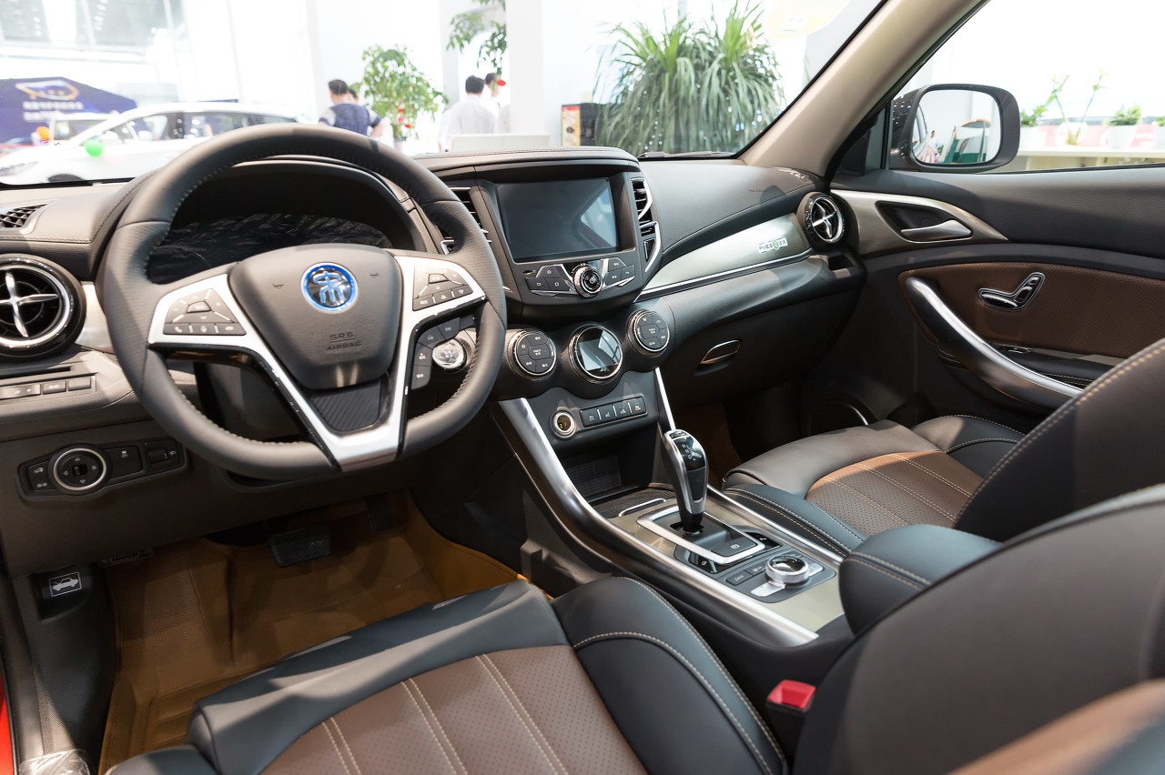 奔驰GLE质量到底怎么样？2万公里后，车主说这几个缺点难以接受