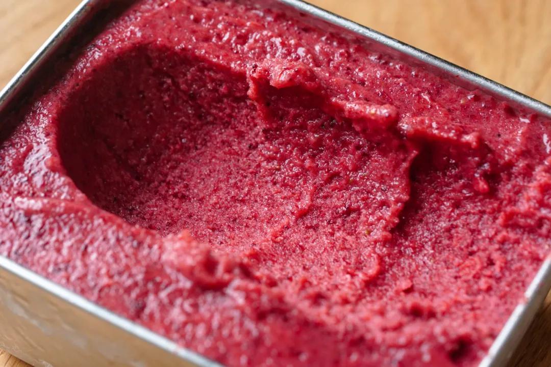 不加酸奶不加淡奶油的水果冰淇淋,不加牛奶只加奶油的原味冰淇淋