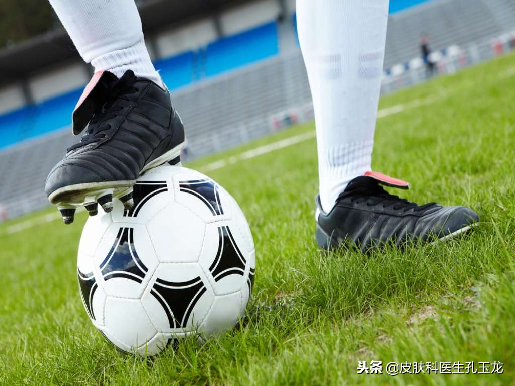 角化型足癣脚痒有死皮,皮肤科专家治脚气