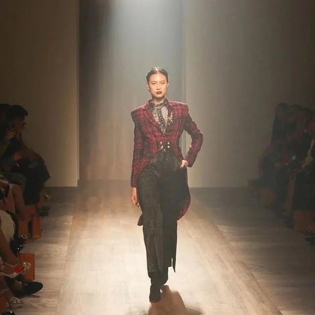 泰国公主时装设计,泰国公主走秀视频