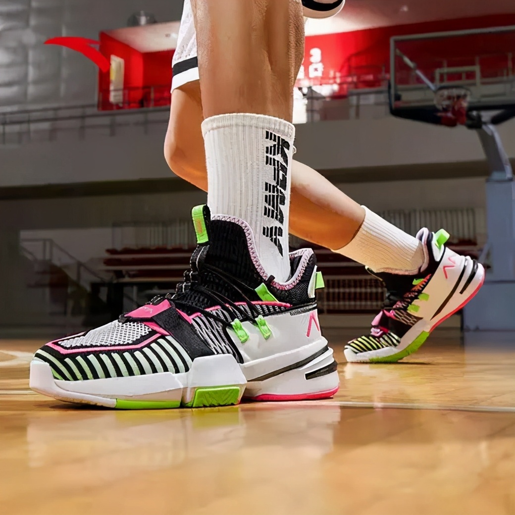 运动休闲3折起!VIP感恩季~专属福利尽在王府井奥莱机场店