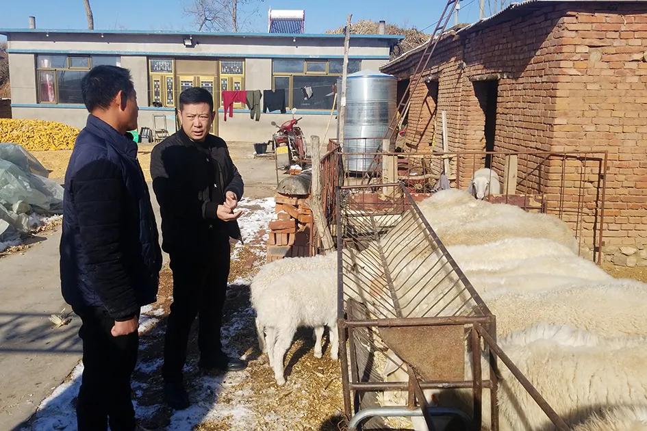 喀左县水泉镇马营子村第一书记付鑫真心实意为百姓