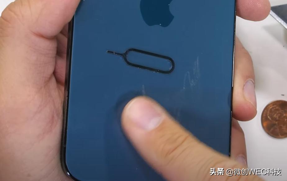 iphone12pro暴力测试,iphone12pro国外暴力测试