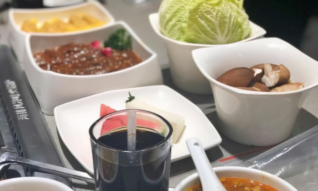 大型火锅加盟店一年能挣多少钱,明星火锅加盟店利润