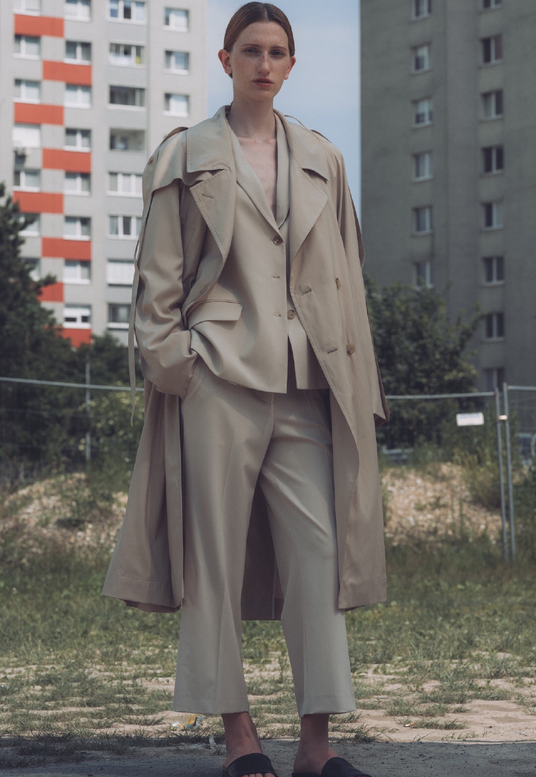 完美通勤穿搭｜18个性冷淡风极简主义品牌