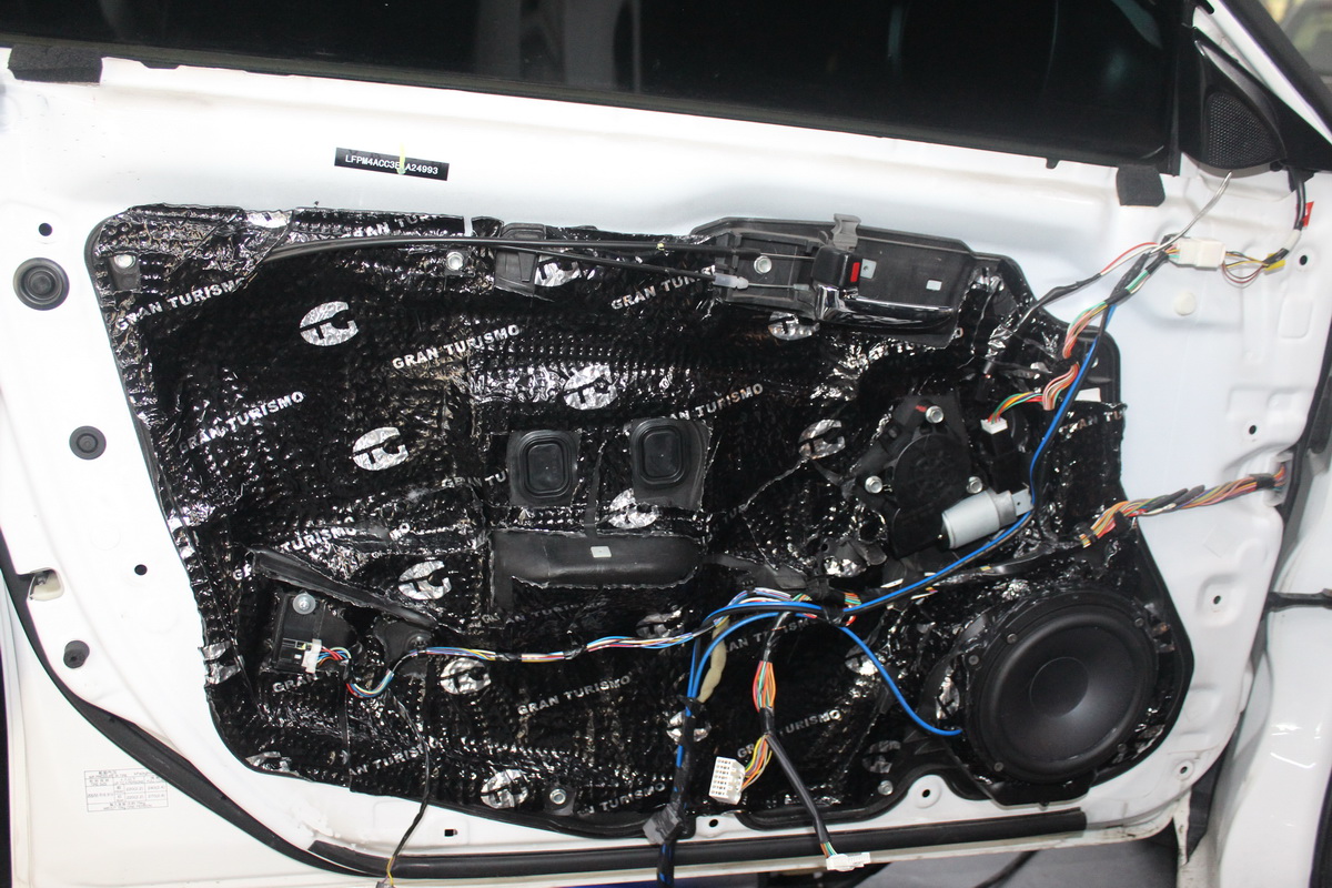 一套jbl原车车载音响多少钱,整套jbl音响