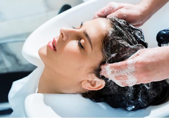 巴黎欧莱雅奇焕润发精油洗发水,欧莱雅奇焕精油洗发水偏干发质