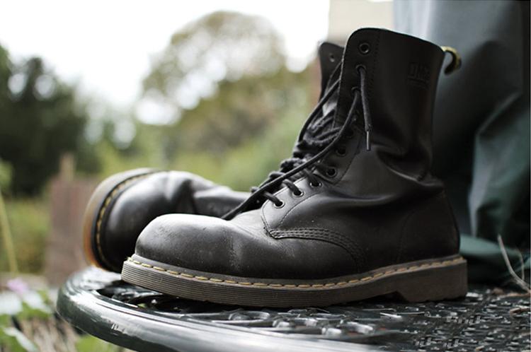 黑马丁靴怎样搭配好看,黑马丁靴应该怎么搭配