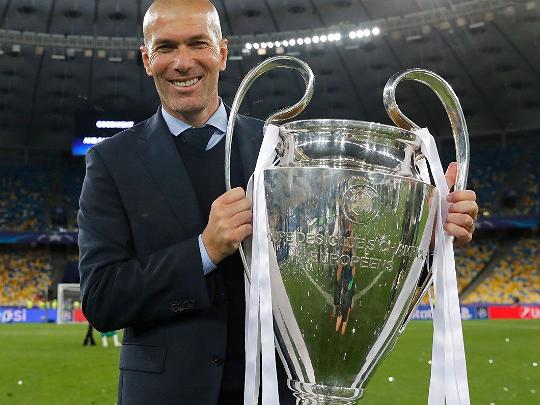 齐达内为什么不公认球王,齐达内能被称作球王吗