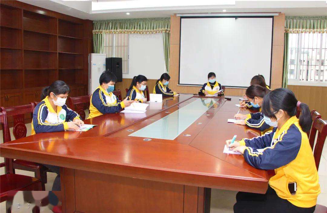 民办幼儿园转行自救,幼儿园老师的生存困境