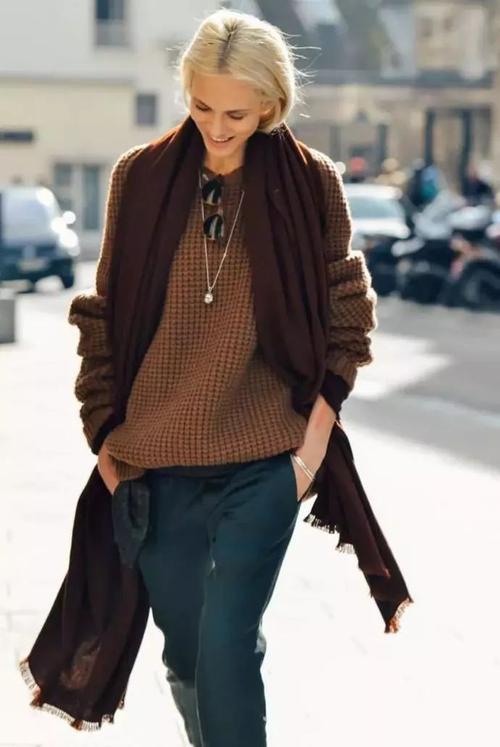 毛衣项链配饰怎么选,毛衣项链配饰经典百搭