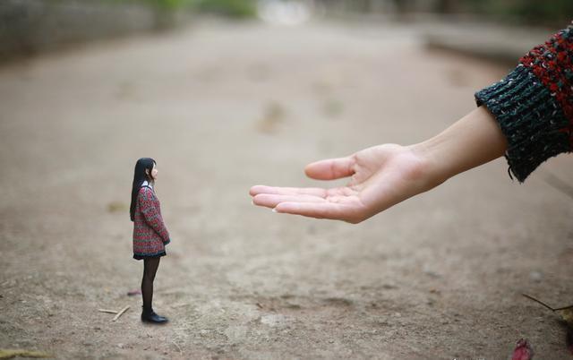 女生提分手如何挽回高情商,女生爱提分手是什么意思