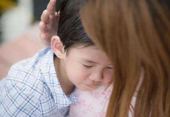 孩子遇事总爱哭?针对爱“哭”体质的孩子,家长用这3招很有效